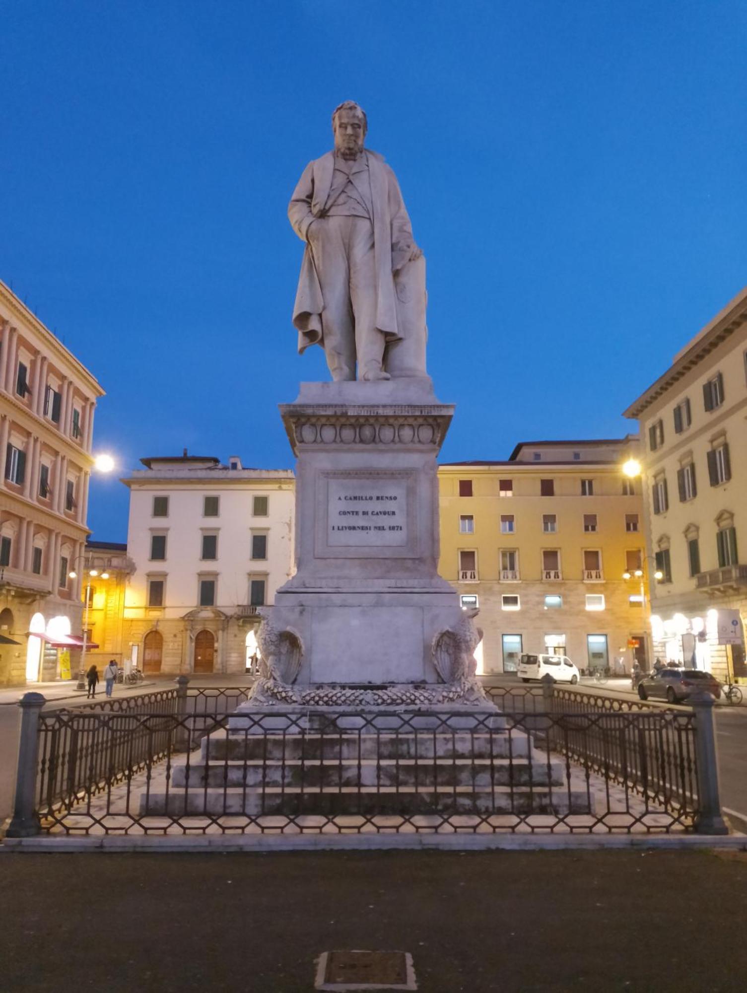 Casa Cavour Apartment Livorno Luaran gambar